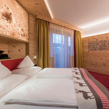 Hotel Schönblick Meransen Zimmer foto